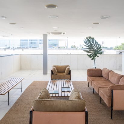 Oscar Niemeyer Tea House by Bloco Arquitetos and Equipe Lamas